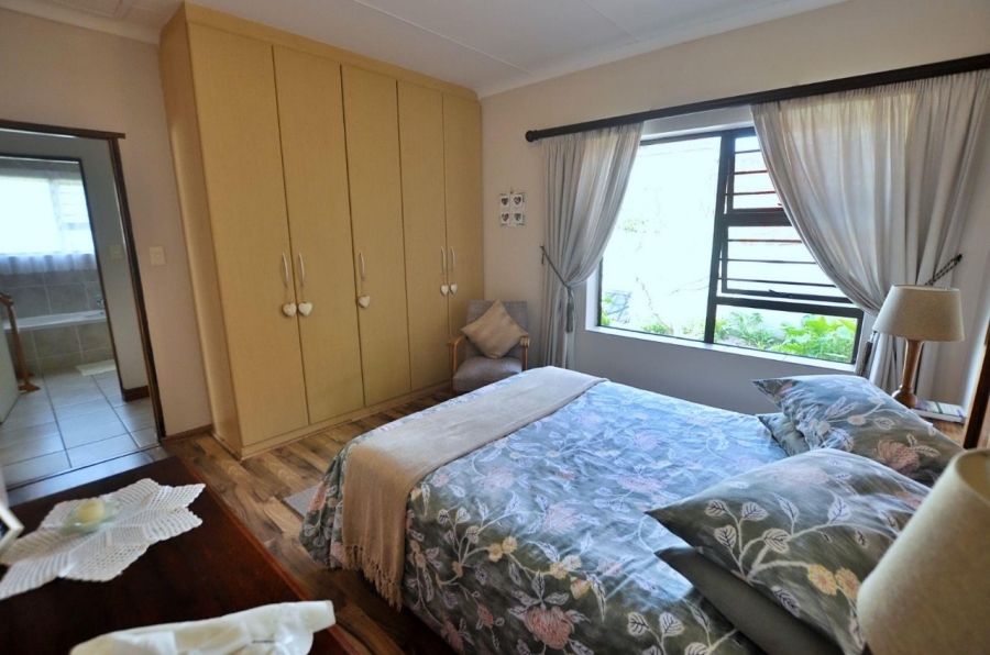 4 Bedroom Property for Sale in Fraaiuitsig Western Cape